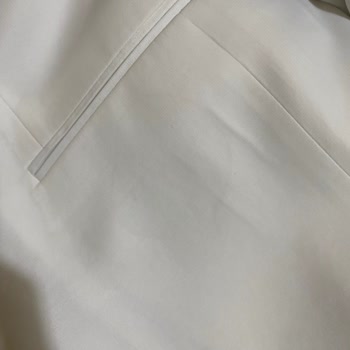 Yumoş Giysi Spreyi Beyaz Ceketimi Mahvetti!