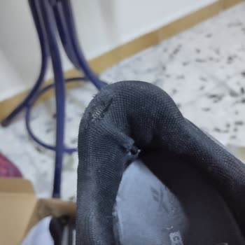 FLO Reebok Ayakkabı File Yırtılması Garanti Kapsamında Değerlendirilmedi