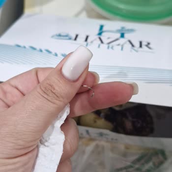 Hazar Unlu Mamulleri Bağlıca Şubesi Eklerin İçinden Demir Tel Çıktı Ve Yerken Dişimin Arasına Girdi!