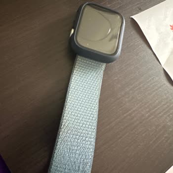 Apple Watch 9 Orijinal Kordon Kısa Sürede Rengini Kaybetti!