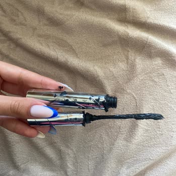 Loreal Paris Kapağı Çıkan Rimel Bozuldu Ve Akarak Kullanılamaz Hale Geldi!