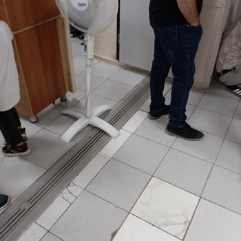 Dicle Üniversitesi Hastanesinde Ücretli Usg Ve Yetersiz Oturma Alanı Mağduriyeti