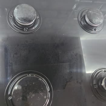 Yeni Beko Ankastre Ocakta Temizleyici Sonrası Kalıcı Leke Sorunu