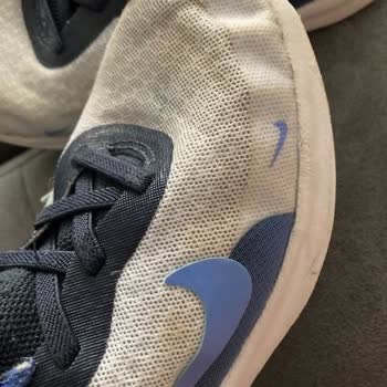 Boynerden Alınan Nike Ayakkabı 1 Ayda Açıldı Ve Sarardı Satıcı İlgisiz Kaldı