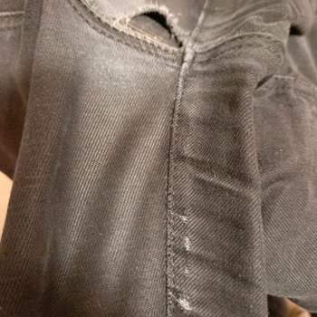 Aldığım Pantolonun Kumaşı Ve Dikişleri Çok Kötü Çıktı