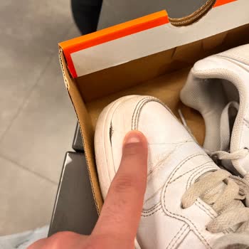 Nike Ayakkabım 3 Ayda Tabanı Patladı, Kullanıcı Hatası Denildi