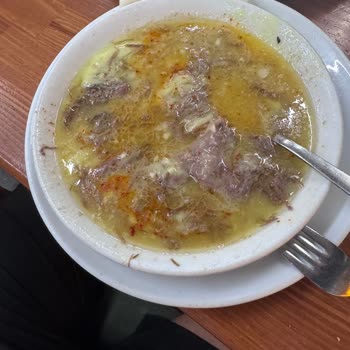 Paçacı Şemsi Konyaaltı Şubesi'nde Hijyen Sorunu Ve Yetersiz Müşteri Deneyimi