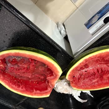 Migros Hemen'den Alınan Çürük Karpuz İçin Günlerdir Çözüm Ve Geri Dönüş Yok