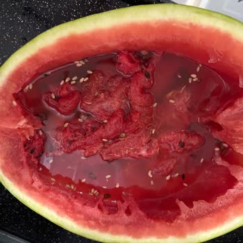 Migros Hemen'den Alınan Çürük Karpuz İçin Günlerdir Çözüm Ve Geri Dönüş Yok