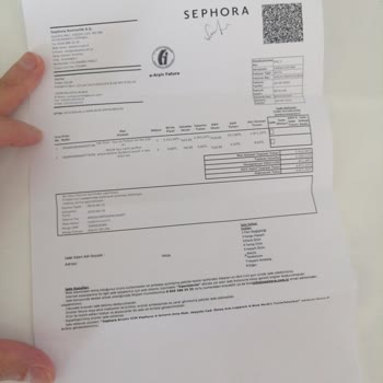 Sephora'dan Aldığım Burberry Her Elixir Parfümün Kalıcılığı Yok Ve İade Talebime Yanıt Alamıyorum