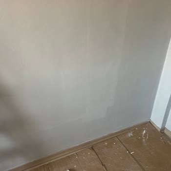 Aldığım Boya Duvara Tutunmuyor, Tamamen Çıkıyor!