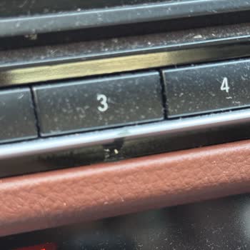 BMW 5.20i Dikiz Aynası Parçası Yaz Gelmeden Eriyor!