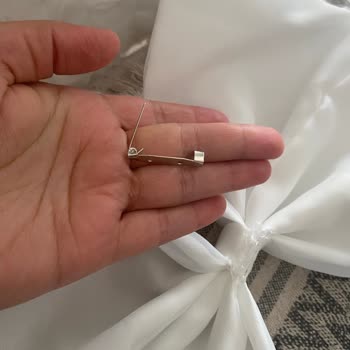 Yanlış Renk Ve Kalitesiz Dikişle Gönderilen Elbise Deneyimi