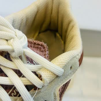 Ayakkabım 2 Aydır Teslim Edilmedi, Hizmet Ve İletişimden Memnun Değilim