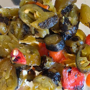 Köz Biberli Turşuda Temizlik Sorunu Ve Sağlıksızlık