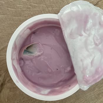 Son Kullanma Tarihi Geçmemiş Küflü Süt Ürünü Satışı