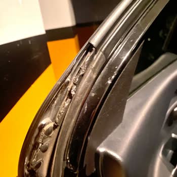 Kia Rio Kapı Fitilleri Kısa Sürede Eriyip Hamur Gibi Oldu, Destek Bekliyorum