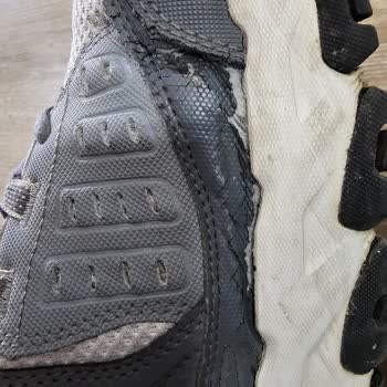 Skechers Ayakkabım 2 Ayda Deforme Oldu, Garanti Reddedildi