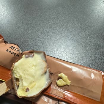 Magnum Mini Dondurmada Erimeyen Garip Parçalar Ve Sıvı Kıvam Sorunu