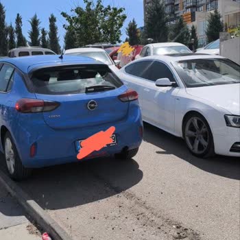 Sosyete Pazarında Otopark Ve Temizlik Sorunları Ziyaretçileri Mağdur Ediyor