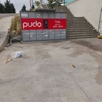 Sosyete Pazarında Otopark Ve Temizlik Sorunları Ziyaretçileri Mağdur Ediyor