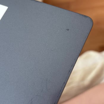 Huawei D16 Laptopumun Çerçevesi Nedensiz Şekilde Çatladı, Hayal Kırıklığı Yaşıyorum