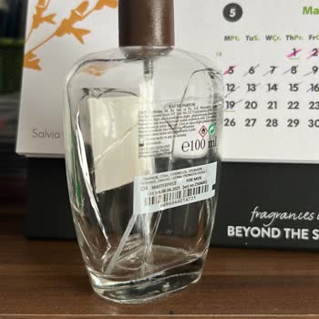 D&P Parfümeri'den Aldığım Parfüm Şişesi Özensiz Paketleme Nedeniyle Çatladı