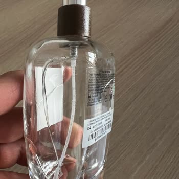 D&P Parfümeri'den Aldığım Parfüm Şişesi Özensiz Paketleme Nedeniyle Çatladı