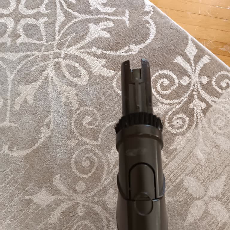 Miele Elektrik Süpürgesinde Kırılan Tutma Kolu Hayal Kırıklığı Yarattı