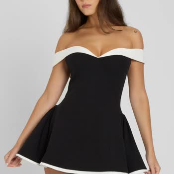 Aldığım Elbise Fotoğraftakinden Tamamen Farklı Ve İade Masrafları Bana Yükleniyor