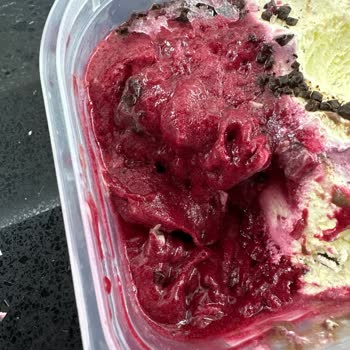 Tarihi Geçmemiş Dondurma Bozuk Çıktı