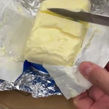 Tarsüt Tereyağı İçinden Eldiven Çıktı!