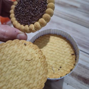 Eti Cin Portakal Soslu Bisküvide Kurt Çıkması Ve Müşteri Memnuniyetsizliği