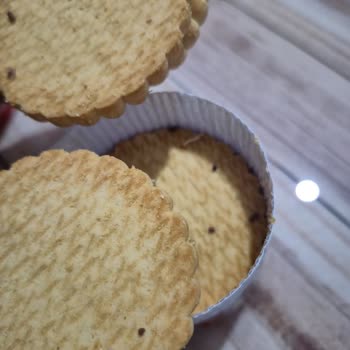 Eti Cin Portakal Soslu Bisküvide Kurt Çıkması Ve Müşteri Memnuniyetsizliği