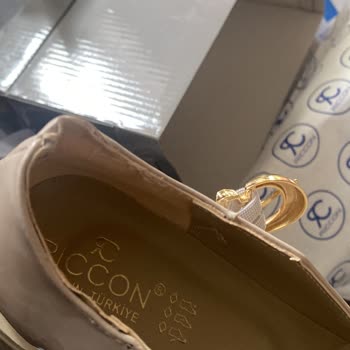 Aldığım Ayakkabının Kalitesiz Ve Kusurlu Gelmesi Hayal Kırıklığı Yarattı