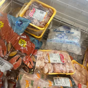 A101 Mağazasında Sağlıksız Tavuk Satışı ve Denetimsizlik