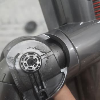 Dyson V15 Başlık Kırılması Sonrası Değişim Talebi