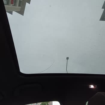 Yeni Alınan Aracın Panoramik Cam Tavanı Tekrar Çatladı: Değişim Veya İade Talebi