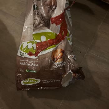 Her Siparişte Yırtık Ve Eksik Mama Paketi Sorunu