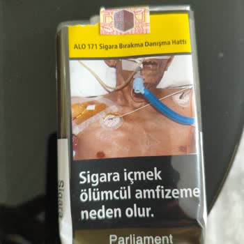 Parliament Sigarada Tekrar Eden Odun Parçası Sorunu Müşteri Güvenini Sarsıyor