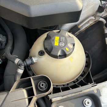 BMW Su Deposu Çatlağı Ve Garanti Talebi