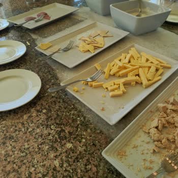 Otel Ve Prontotour Hizmetlerinde Hayal Kırıklığı: Yetersiz Yemek, İçecek Ve Çözüm Sunulmaması