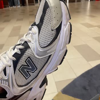 10 Kez Giyilen Ayakkabının Filesi Yırtıldı, Firma Destek Sağlamadı