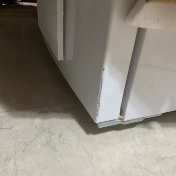 Buzdolabının Alt Köpüğü Teslimatta Parçalandı, Değişim Talep Ediyorum