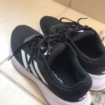 Aldığım Adidas Ayakkabıdan Gelen Ses Ve İlgisiz Mağaza Hizmeti