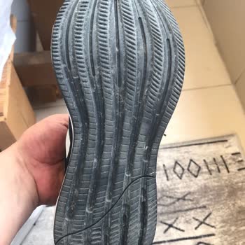Aldığım Adidas Ayakkabıdan Gelen Ses Ve İlgisiz Mağaza Hizmeti