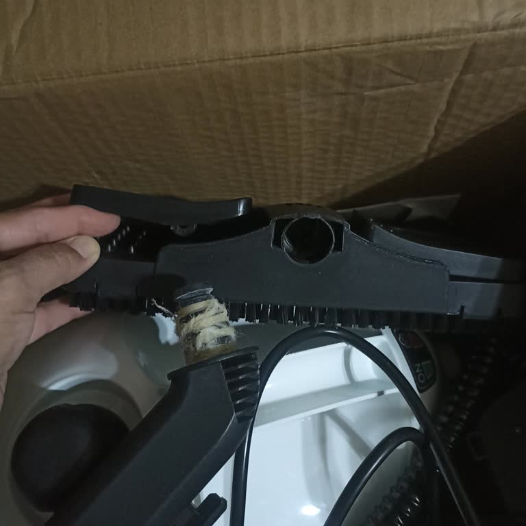 Kırık Ve Arızalı Ürün, İlgisiz Servis Süreciyle Mağduriyet Yaşadım