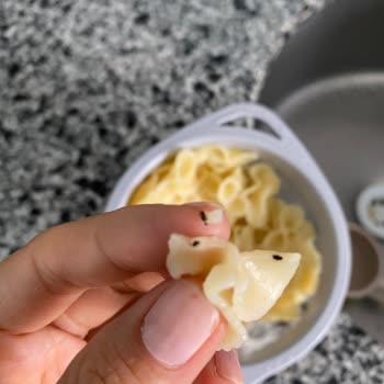 Aldığım Makarnada Böcek Çıkması Güvenimi Sarsıyor