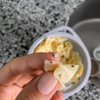 Aldığım Makarnada Böcek Çıkması Güvenimi Sarsıyor