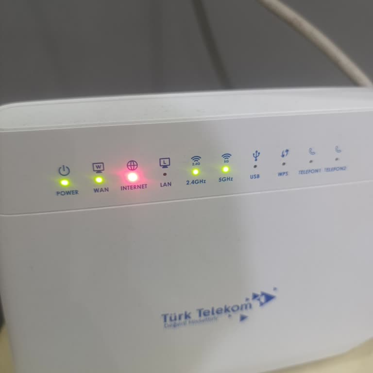 Her Gece Tekrarlanan İnternet Kesintileri İşimi Aksatıyor